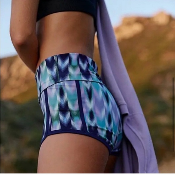 FP Movement Island Time Printed Shorts Size SM & L $58 Retail Blue Purple NWOT - Picture 2 of 10